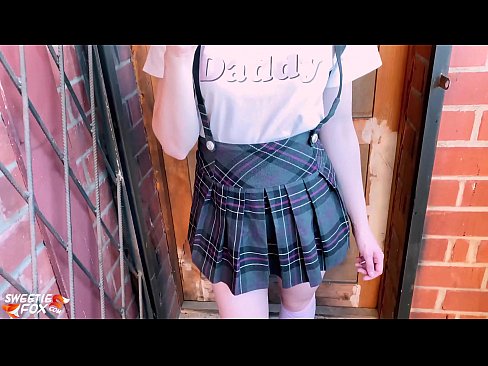 ❤️ Schoolmeisje zuigt haar lul diep en neukt in plaats van lessen ️❌ Super sex at us