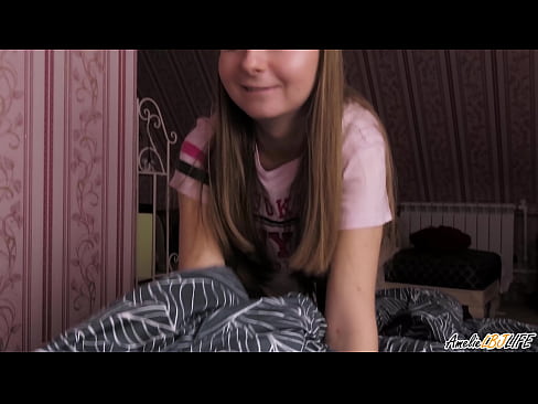 ❤️ Blondie zuigt haar BFF's diep en krijgt Cum in haar mond ️❌ Super sex at us