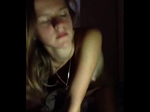 ❤️ Een meisje masturbeert en komt klaar ️❌ Super sex at us